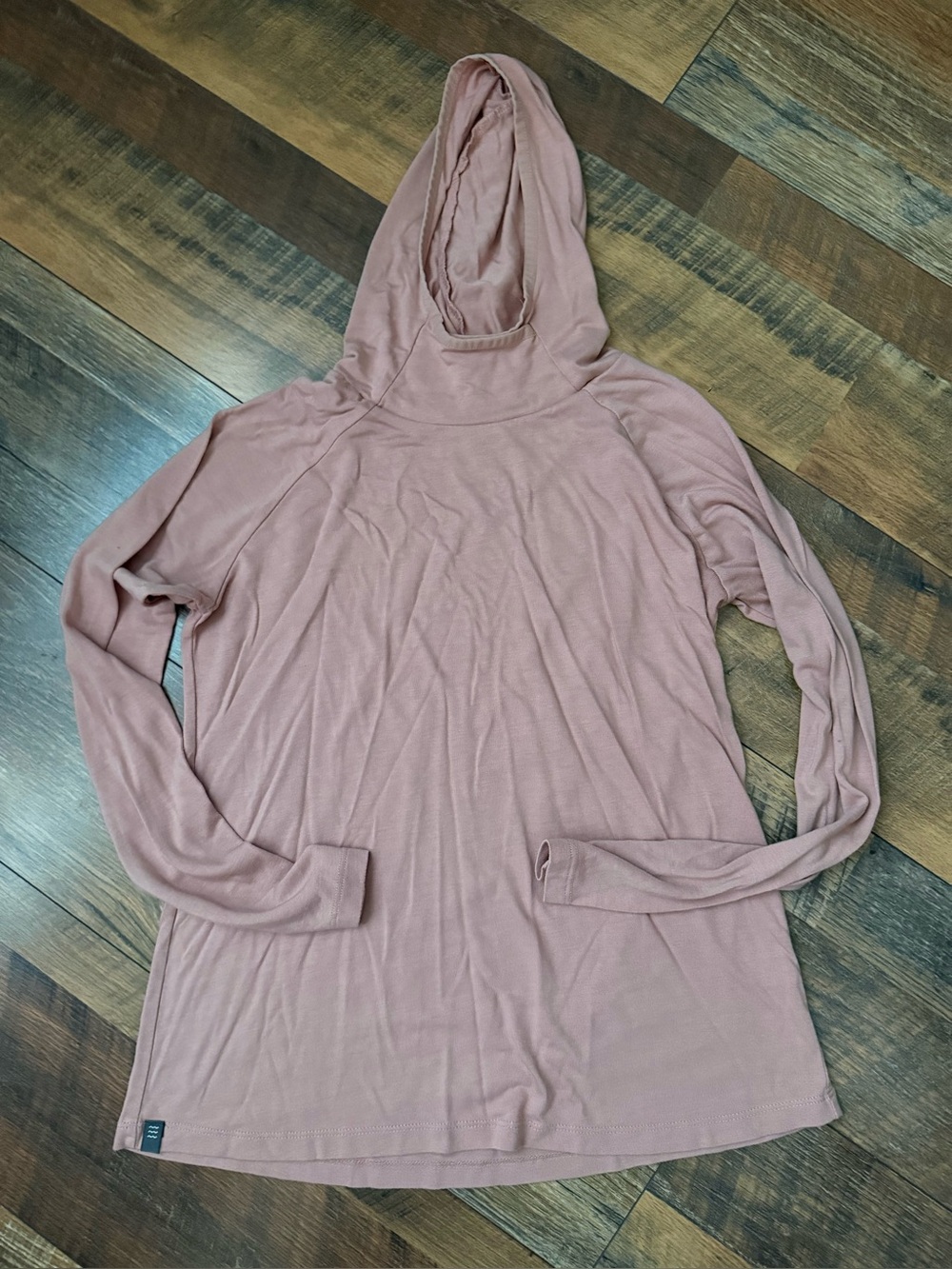 Dusty Rose Lightweight Hooded Fishing Tee